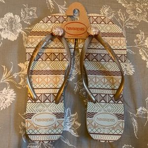 Havaianas | Gold Accent Sandals